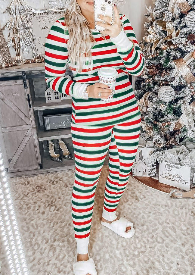 

Sleepwear Christmas Striped Blouse And Pants Pajamas Set in Multicolor. Size