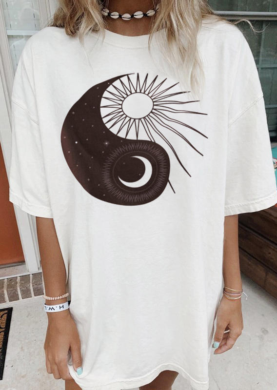 

T-shirts Tees Sun Moon Star Short Sleeve T-Shirt Tee in White. Size