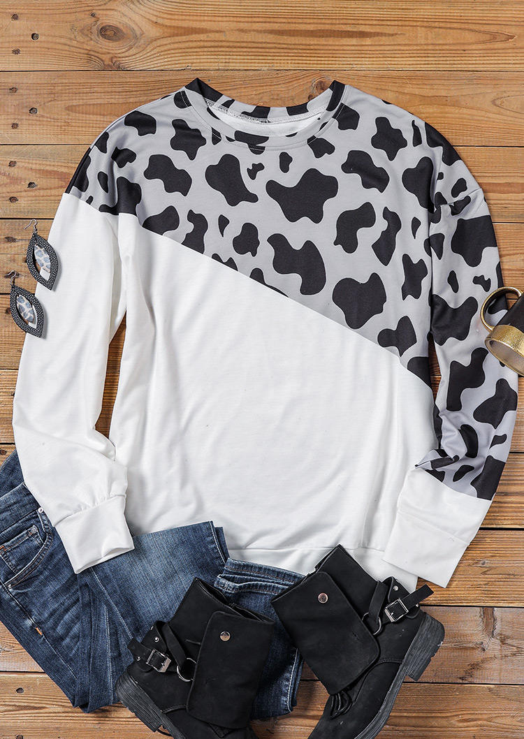 

Sweatshirts Cow Long Sleeve Pullover Sweatshirt in Multicolor. Size