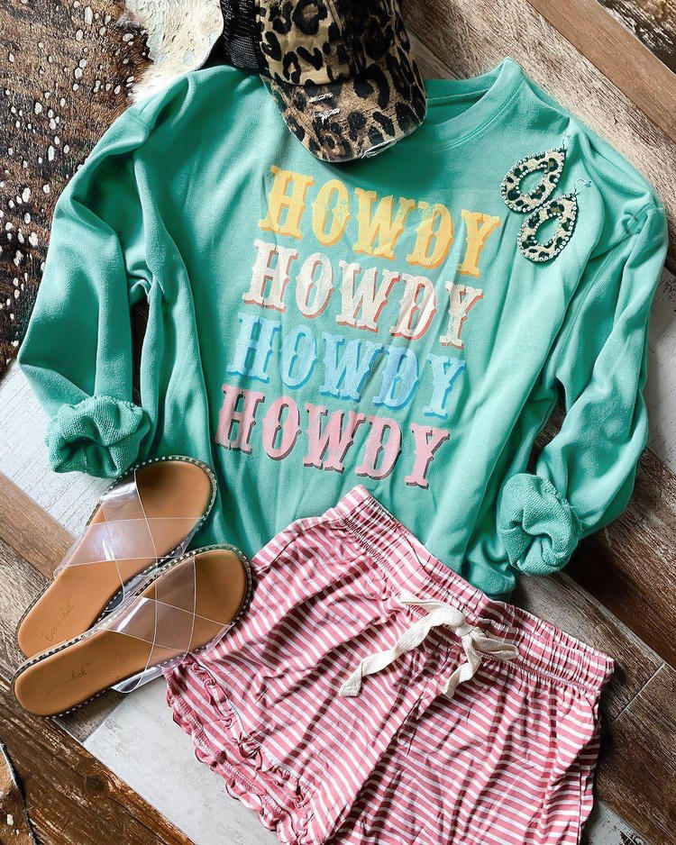 

Sweatshirts Howdy Long Sleeve O-Neck Sweatshirt in Cyan. Size: ,XL