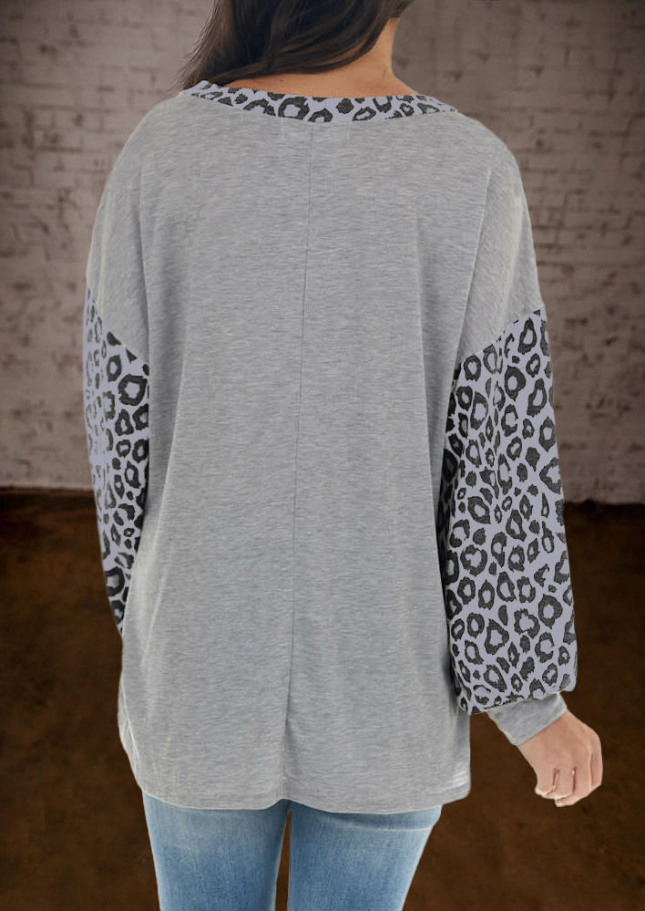 

Blouses Leopard O-Neck Casual Blouse in Gray. Size