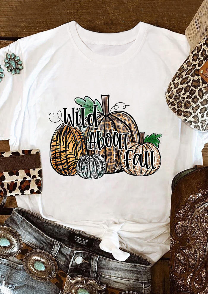 

T-shirts Tees Wild About Fall Leopard Pumpkin T-Shirt Tee in White. Size: ,M,L,XL