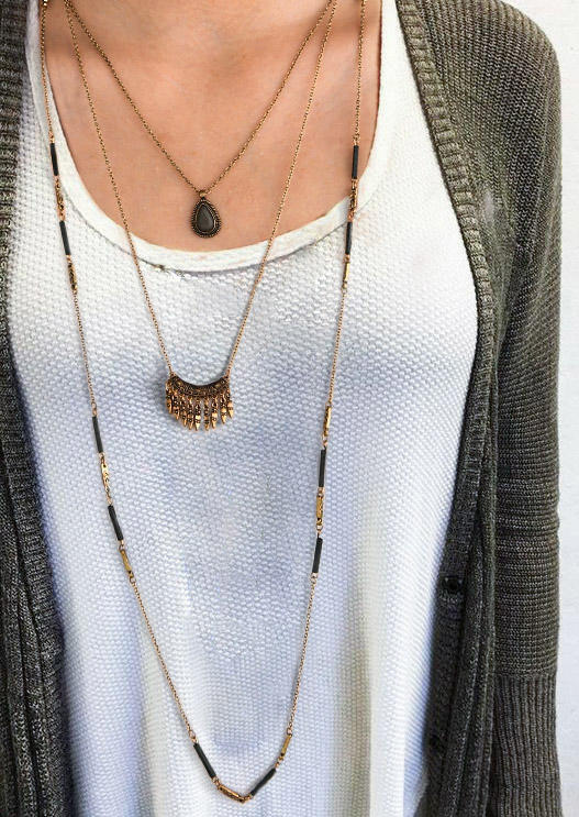 

Necklaces Vintage Tassel Multi-Layered Pendant Necklace in Gold. Size