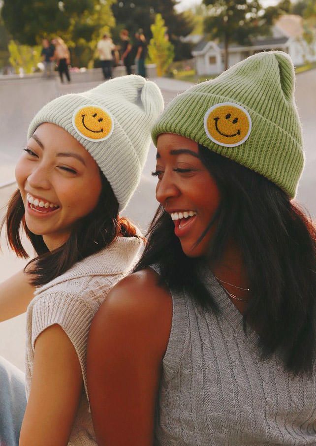 

Hats Smiley Knitted Bonnet Beanie Hat in Green,Beige. Size