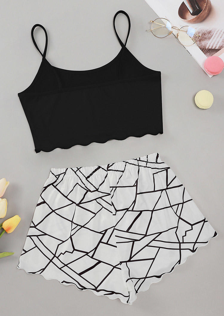 

Sleepwear Amazing Crop Camisole And Shorts Pajamas Set in Black. Size: ,M,L,XL