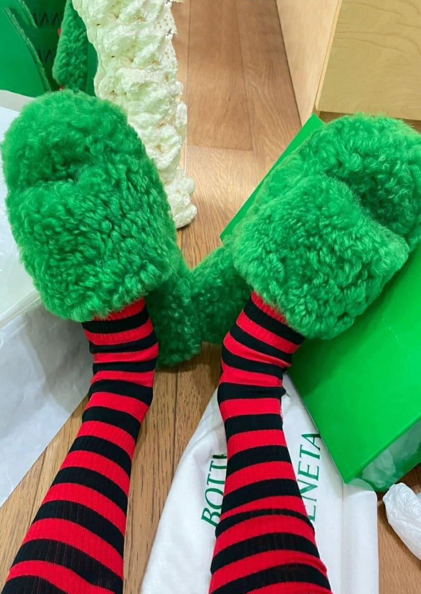 

Slippers Christmas Fuzzy Round Toe Flat Slippers in Green. Size: ,38,39,40,41