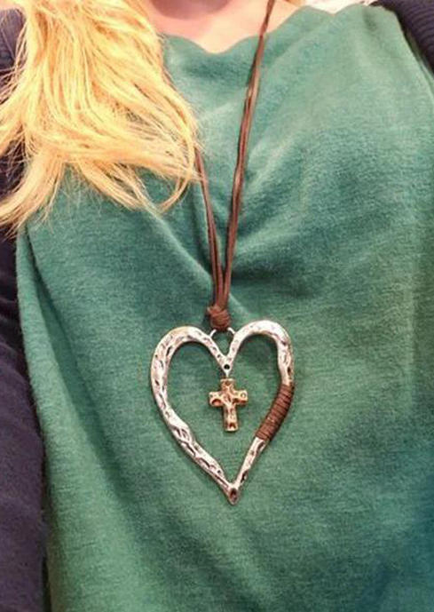 

Necklaces Vintage Cross Hollow Out Heart Pendant Necklace in Silver. Size