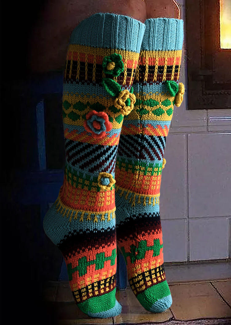 

Knee-High Socks Flower Knitted Leg Warmers Socks in Gray. Size