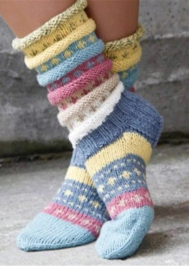 

Crew Socks Color Block Knitted Warm Socks in Green. Size