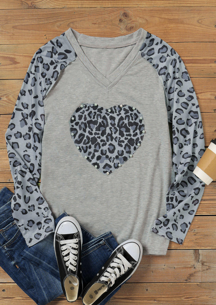 

Blouses Leopard Love Heart Beading Raglan Sleeve Blouse in Gray. Size