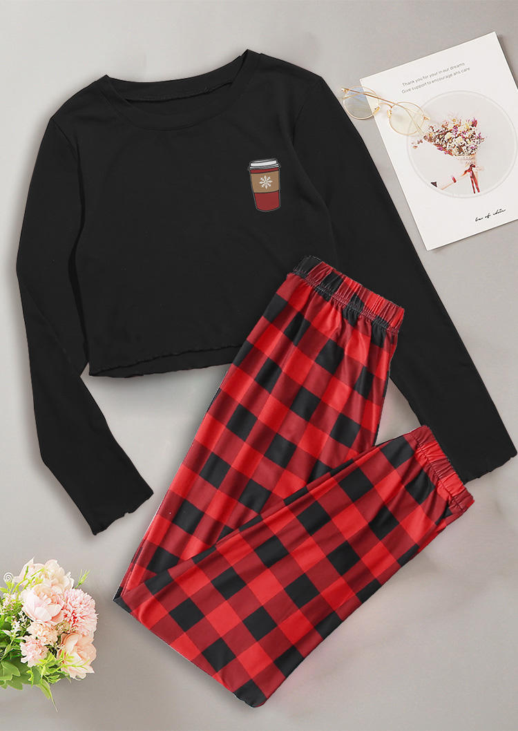

Sleepwear Christmas Drink Blouse And Plaid Pants Pajamas Set in Black. Size: ,M,L,XL
