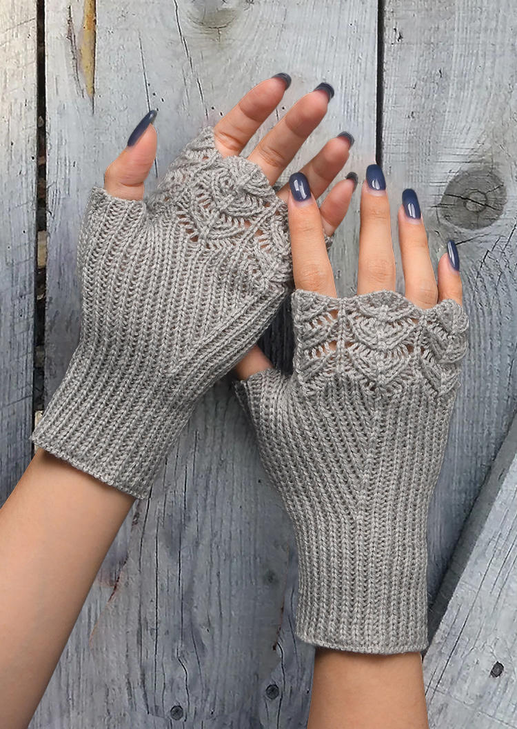 Gloves Jacquard Hollow Out Fingerless Gloves in Beige. Size: One Size
