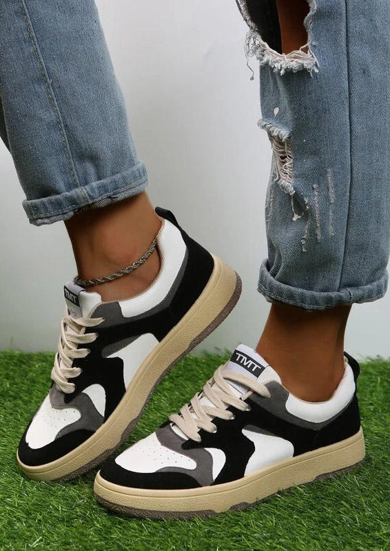

Sneakers Color Block Lace Up Round Toe Flat Sneakers in Black. Size: ,37,38,39,40