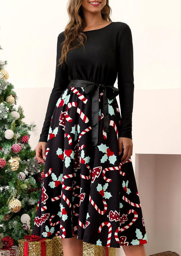 Midi Dresses Christmas Tree Mistletoe Long Sleeve Midi Dress in Black. Size: M
