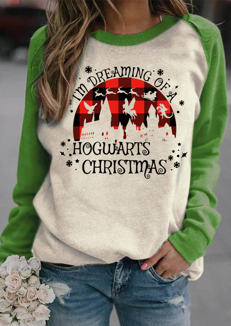 Sweatshirts I'm Dreaming Of A Hogwarts Christmas Sweatshirt in Multicolor. Size: L,M,S