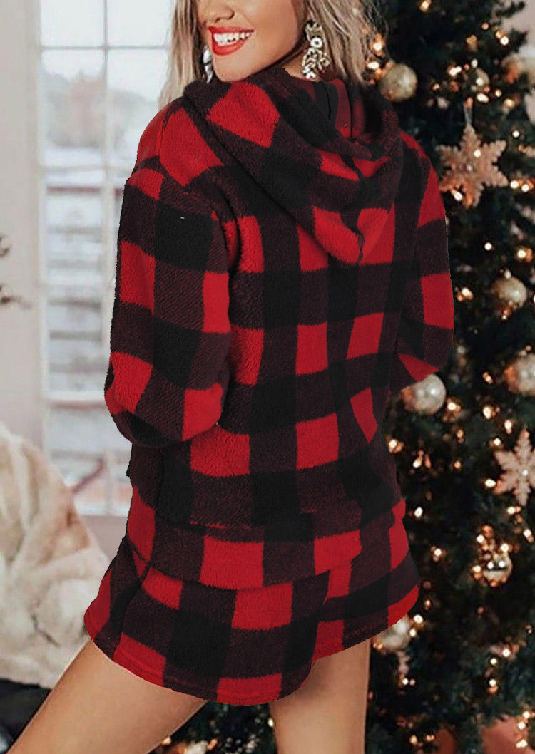 

Sleepwear Plaid Hooded Blouse And Shorts Pajamas Set in Plaid. Size: ,M,L,XL