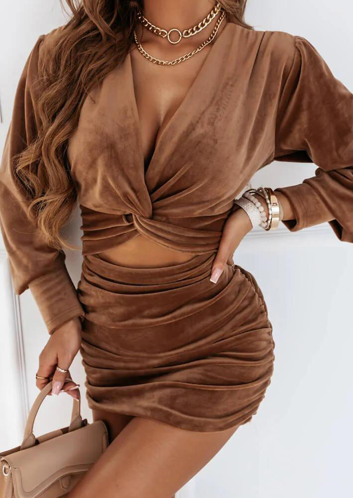 Hollow Out Twist Long�0�2Sleeve Bodycon Dress - Coffee