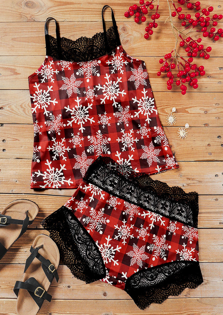 Sleepwear Christmas Lace Splicing Camisole And Shorts Pajamas Set in Red. Size: L