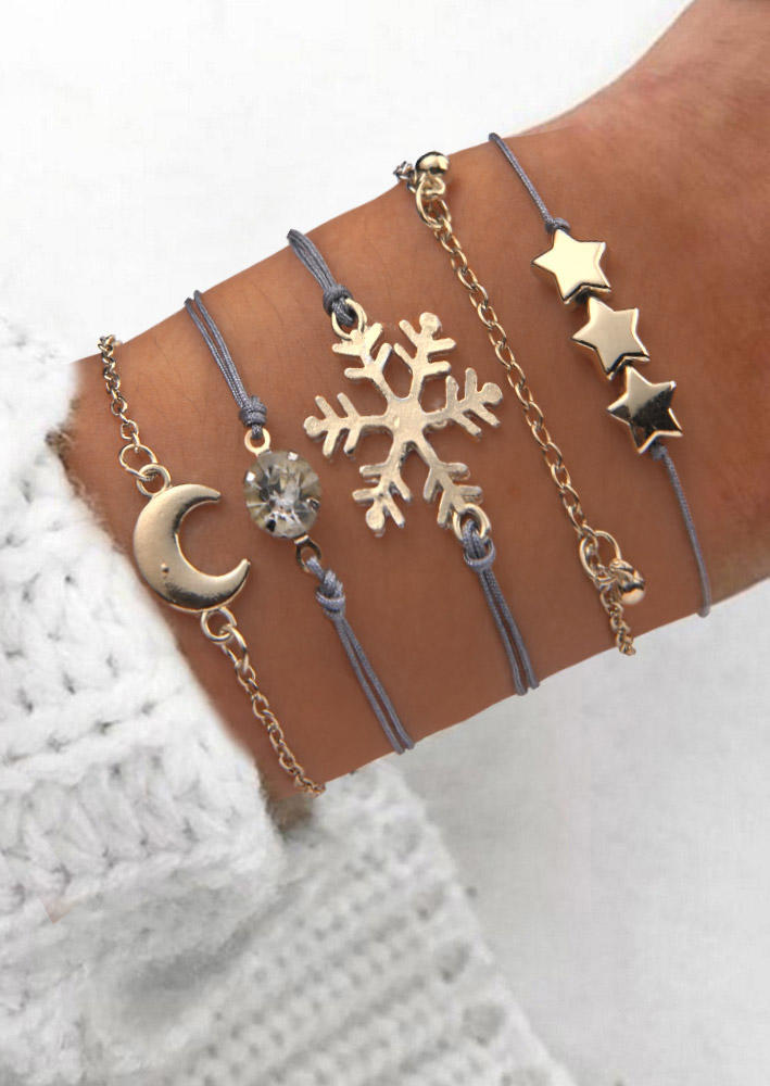

Bracelet 5Pcs Christmas Snowflake Moon Star Bracelet in Silver. Size