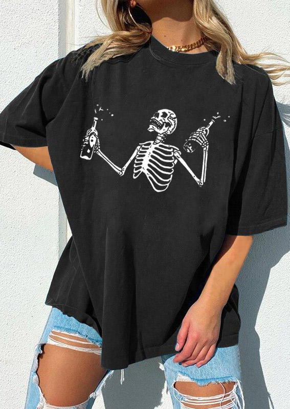 

T-shirts Tees Skeleton Drinking O-Neck T-Shirt Tee in Black. Size: ,M,L,XL