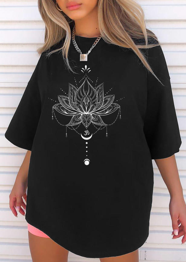 

T-shirts Tees Lotus Yoga Namaste Moon T-Shirt Tee in Black. Size: ,M,L,XL