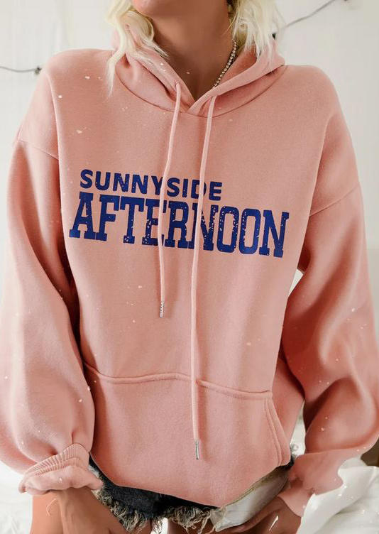

Hoodies Vintage Sunnyside Afternoon Drawstring Hoodie in Pink. Size: ,M,L,XL