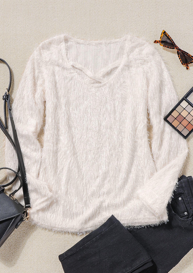 

Blouses Fuzzy Criss-Cross Long Sleeve Blouse in White. Size: ,XL