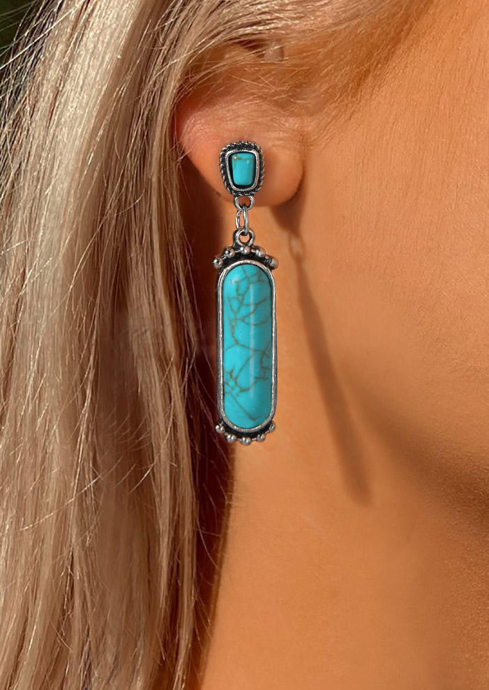 

Earrings Vintage Turquoise Rectangle Stud Earrings in Cyan. Size