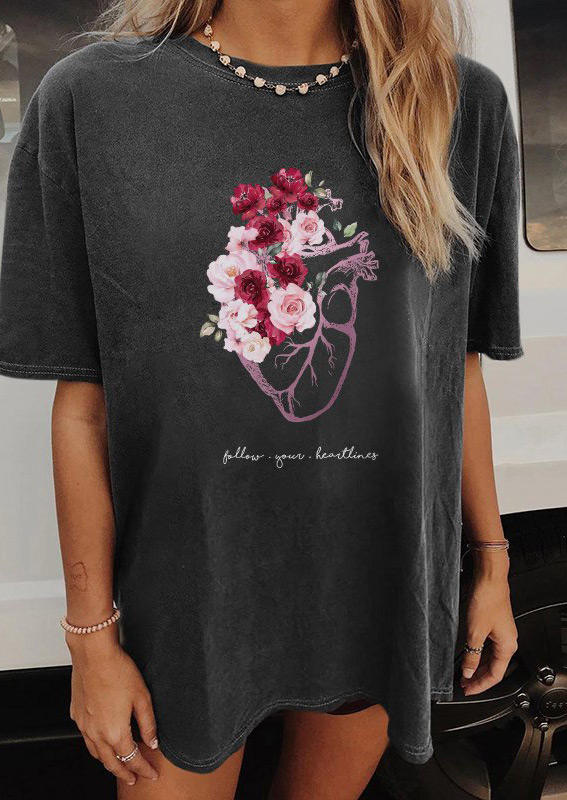 

T-shirts Tees Floral Heart O-Neck T-Shirt Tee in Dark Grey. Size: ,M,L,XL