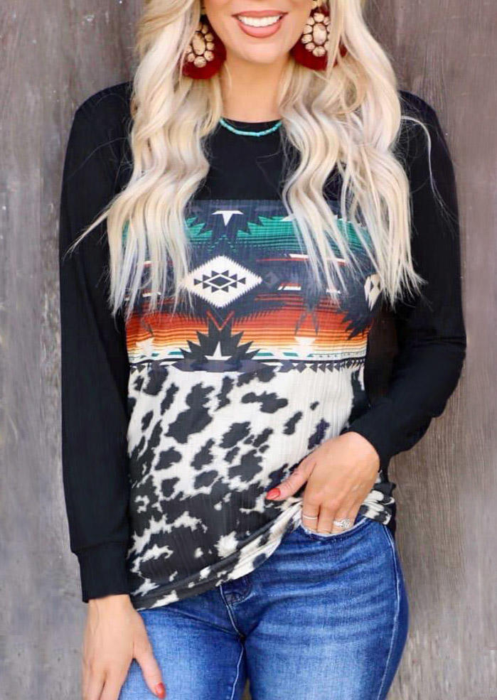 

Blouses Aztec Geometric Cow Long Sleeve Blouse in Black. Size: L
