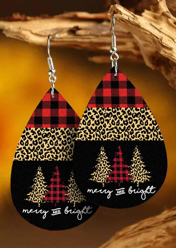 

Earrings Merry And Bright Plaid Leopard Earrings in Green. Size