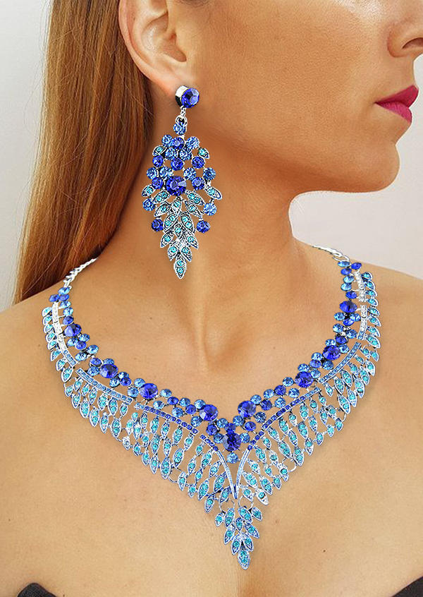 

Necklaces 3Pcs Crystal Necklace And Earrings Jewelry Set in Blue,White. Size