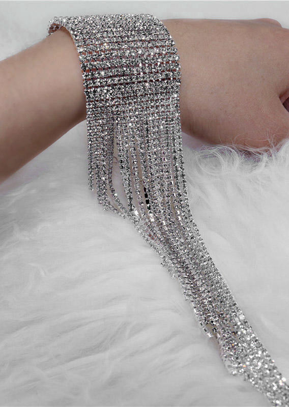 Bracelet Tassel Rhinestone Asymmetry Alloy Wide Bracelet in Silver. Size: One Size