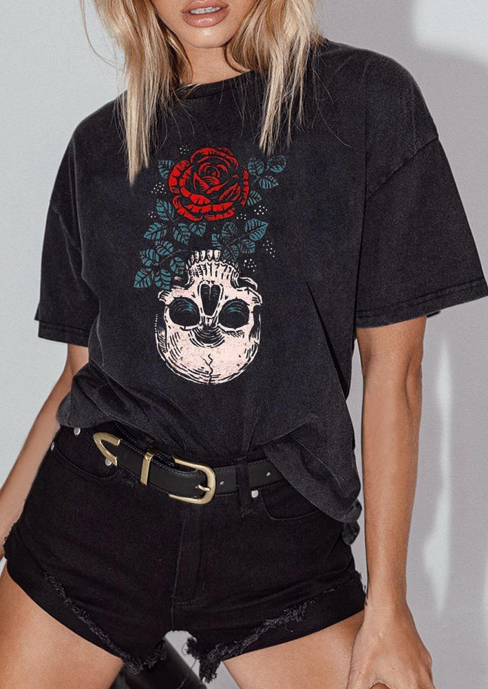 

T-shirts Tees Skull Rose O-Neck T-Shirt Tee in Black. Size: ,M,L,XL