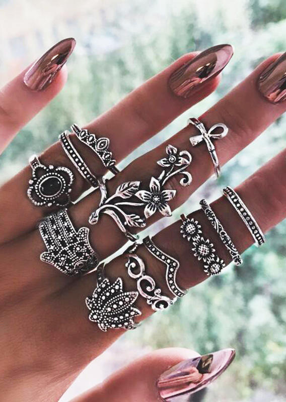 

Rings 12Pcs Sunflower Crown Rhinestone Ring Set in Silver. Size