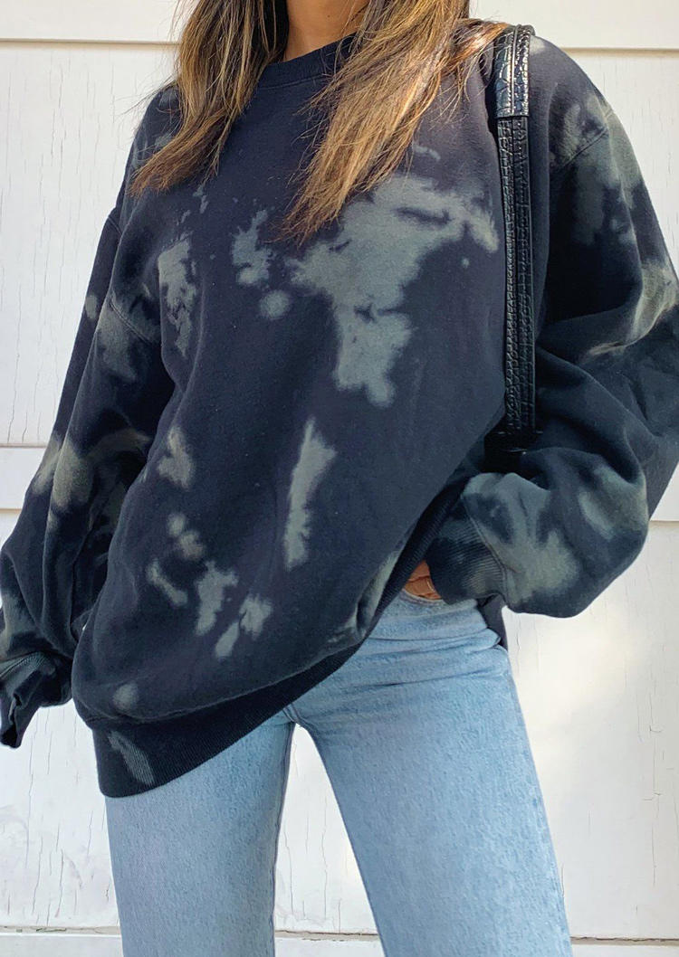 

Sweatshirts Tie Dye Long Sleeve Sweatshirt in Deep Blue. Size: ,M,L,XL