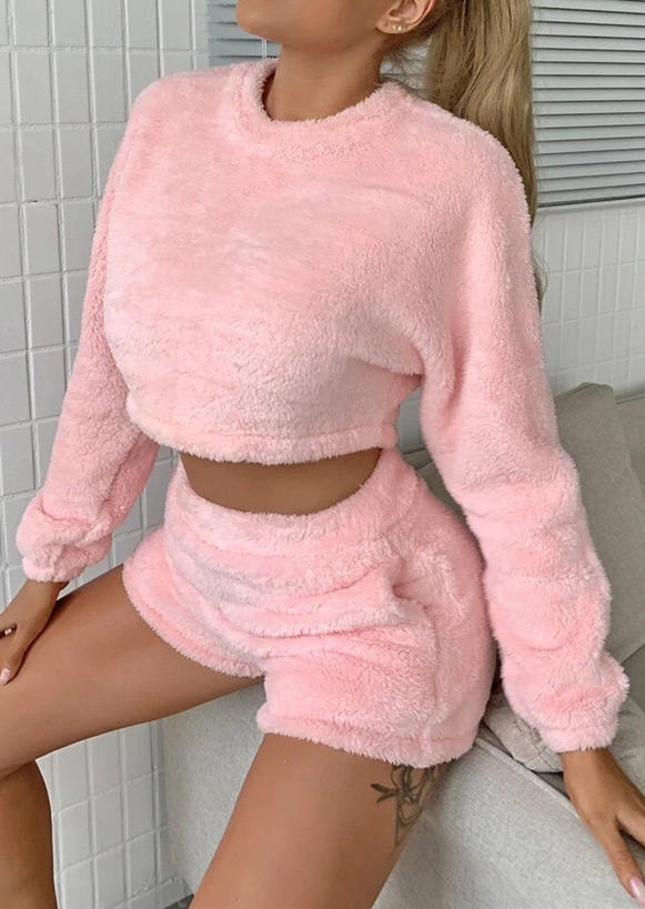 

Sleepwear Fuzzy Crop Top And Shorts Pajamas Set in Pink. Size: ,M,L,XL