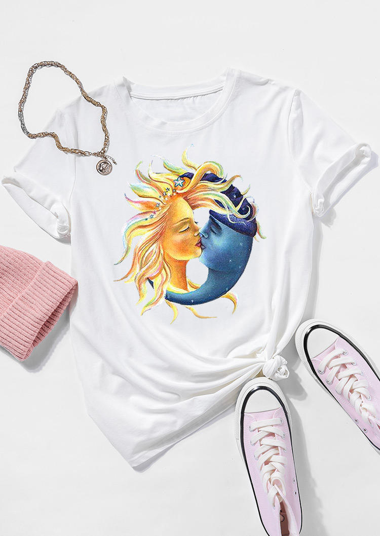 

T-shirts Tees Valentine Lovers Kiss Sun And Moon T-Shirt Tee in White. Size: ,M,L,XL