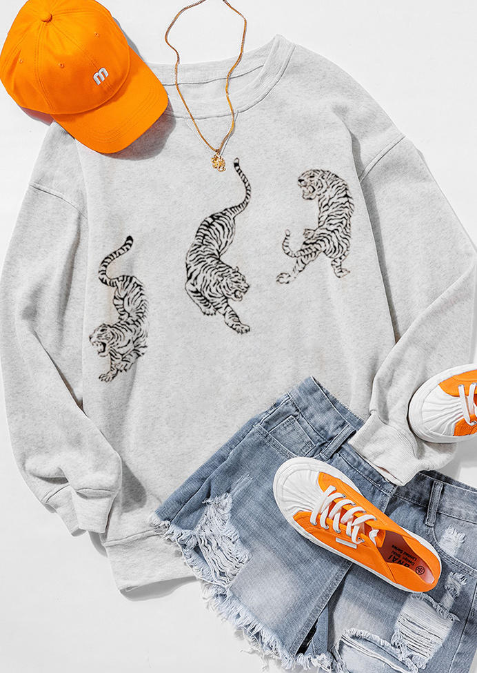 

Sweatshirts Tiger Long Sleeve O-Neck Sweatshirt in Gray. Size: ,M,L