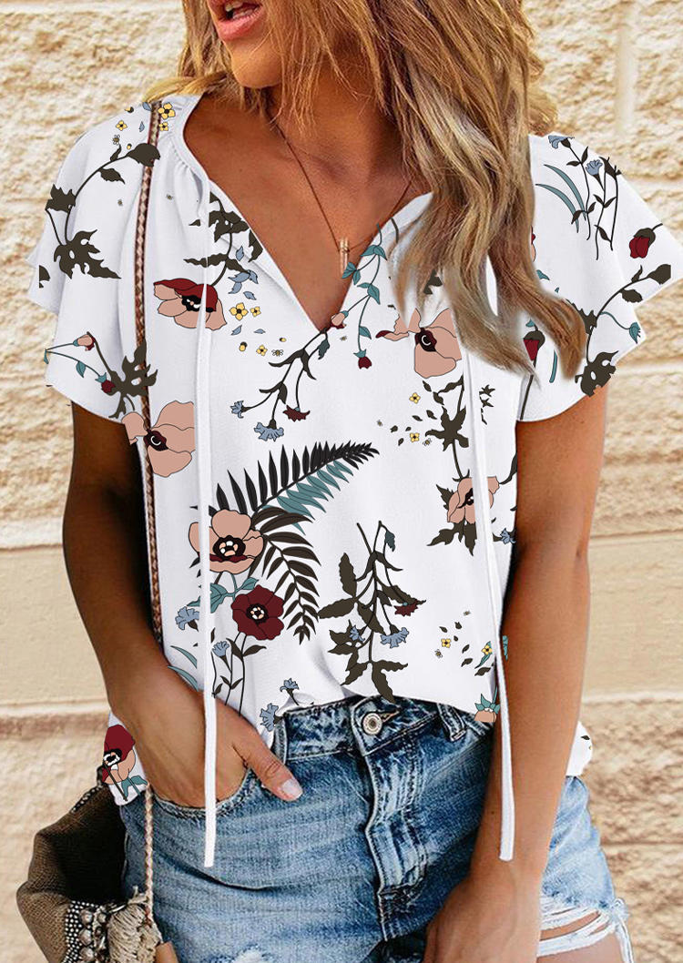 Blouses Floral Short Sleeve Blouse in White. Size: S,M,L,XL