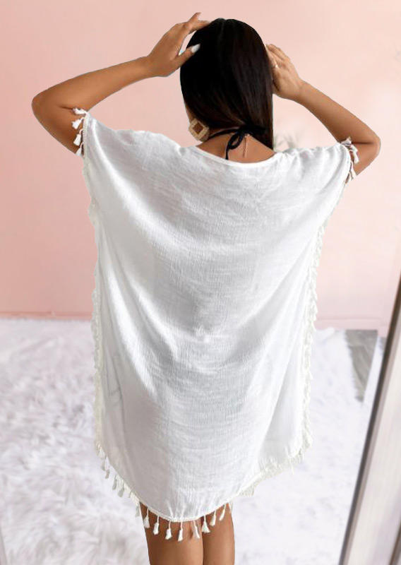 Cover Ups Tassel O-Neck Batwing Sleeve Cover Up in White. Size: S,M,L,XL