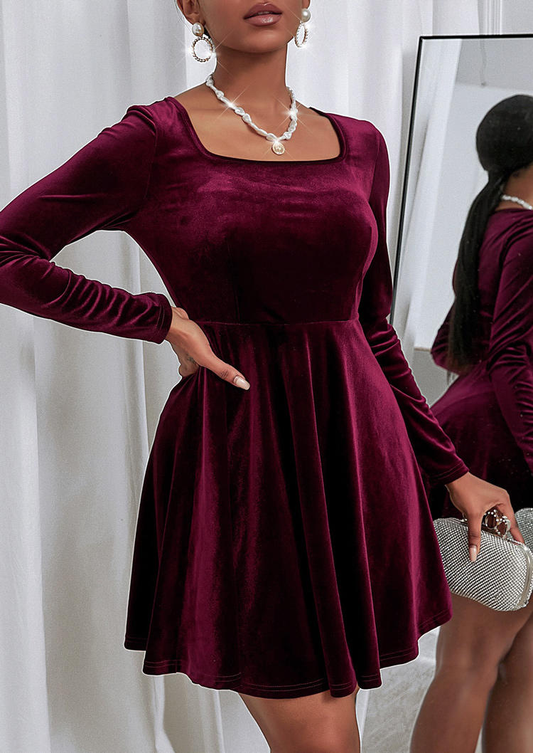 

Mini Dresses Square Collar Long Sleeve Mini Dress in Burgundy. Size: ,M,L,XL