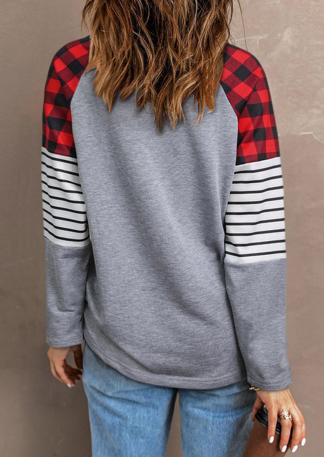 

Blouses Xoxo Lips Leopard Plaid Striped Blouse in Gray. Size: ,M,L