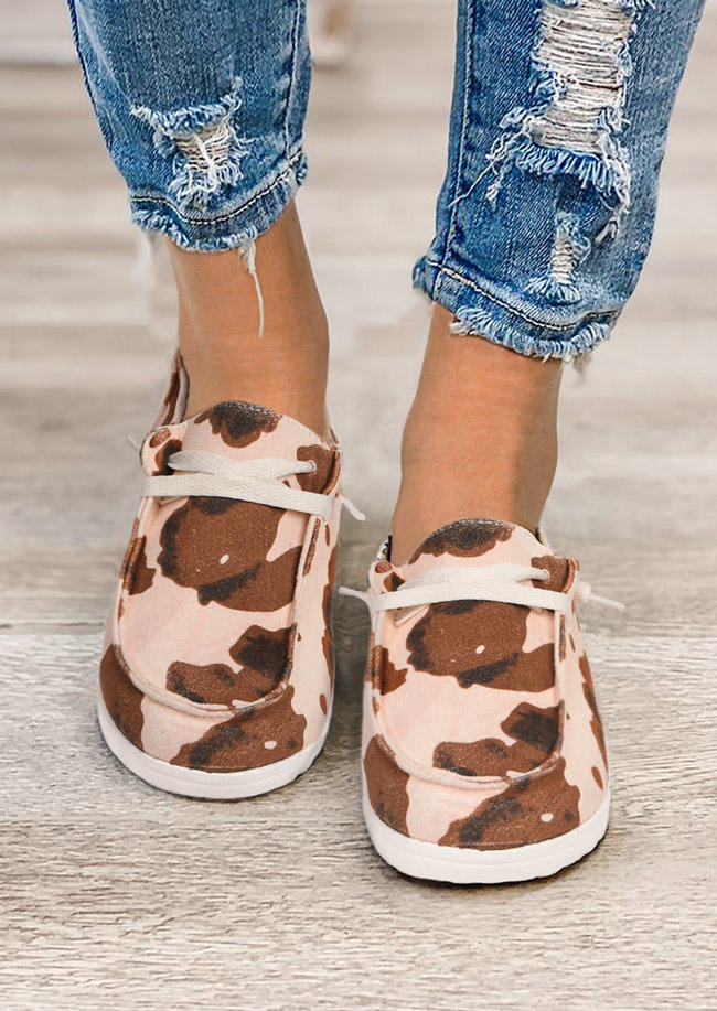 

Sneakers Cow Slip On Round Toe Flat Sneakers in Brown. Size: ,38,39,40,41