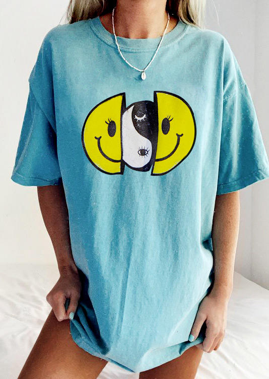 

T-shirts Tees Smiley Yin Yang Oversize Tee in Blue. Size: ,M,L,XL