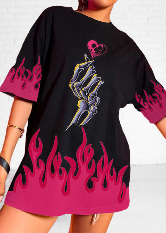 

T-shirts Tees Skeleton Hand Fire Heart Oversized T-Shirt Tee in Black. Size: ,M,L,XL