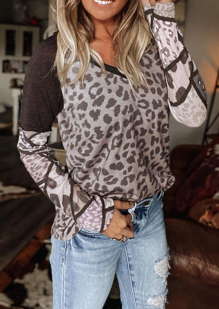 Blouses Leopard Cow Long Sleeve Casual Blouse in Multicolor. Size: S,M