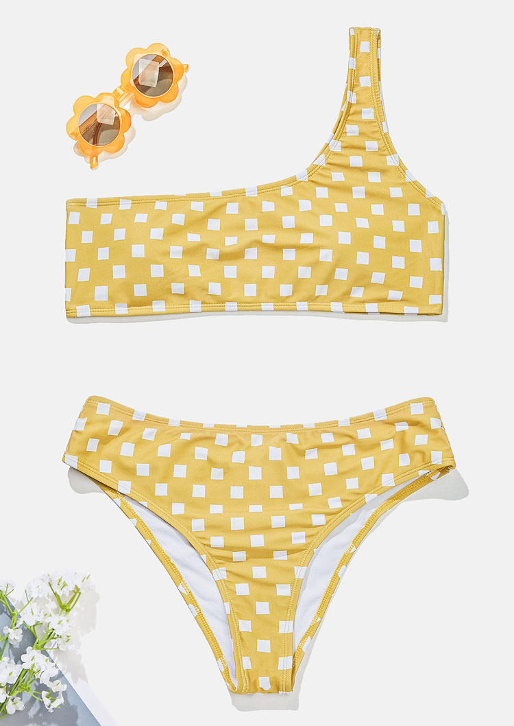 

Bikini Sets Checkered One Shoulder Bikini Set in Yellow. Size