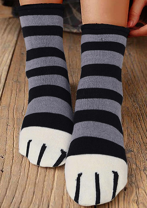 Crew Socks Cat Paw Polka Dot Crew Socks in Gray. Size: One Size