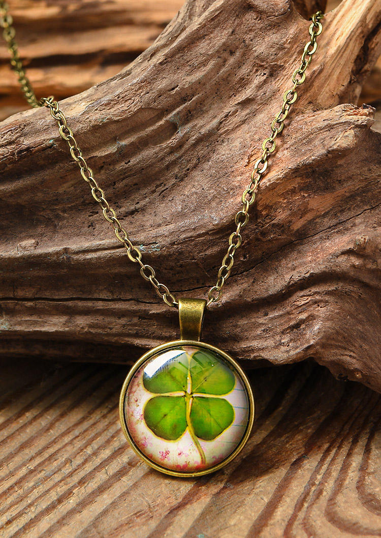 Necklaces Lucky Shamrock Alloy Necklace in Gold,Silver. Size: One Size
